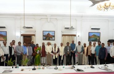 Honorable Governor with all the invitees of the workshop.