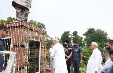 Honorable Governor paid tribute to former Prime Minister Late Atal Bihari Vajpayee in his death anniversary.