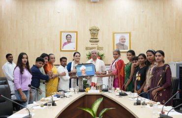 A delegation of 12 members of transgender met the Honorable Governor.