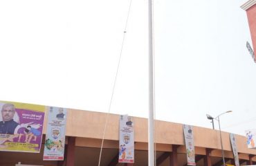 Honorable Governor hoisted the sports flag at the event.