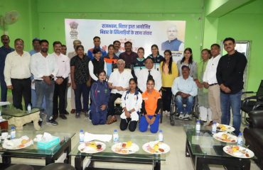 Group photograph with the sportspersons.