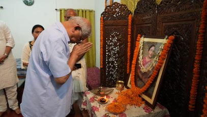 Honorable Governor paid tribute to Late Sharda Sinha.