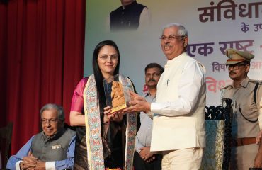 Honorable Governor welcomed Prof Prachi Mishra.