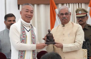 कार्यक्रम में माननीय राज्यपाल ने प्रतिनिधिमंडल का स्वागत किया।