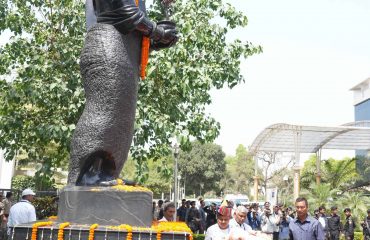 Honorable Governor bowed to Samrat Ashok on the occasion of his birth anniversary.