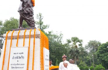 Honorable Governor paid tribute to Bihar’s eminent personality Dr. Anugrah Narayan Singh on his birth anniversary.