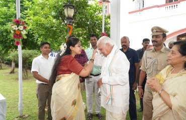 राजभवन में 'ओणम' उत्सव मनाया गया।