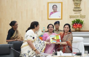 A meeting of the Mahila Imdad Committee was held at Raj Bhavan.