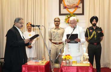 Honorable Governor administered the oath to Honorable Justice Shri Pavankumar Bhimappa Bajanthri as Chief Justice of Patna High Court.