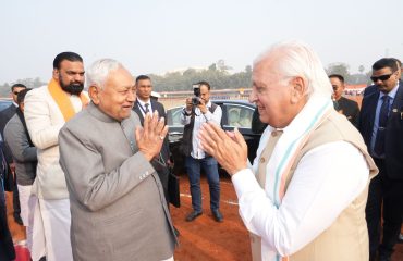 Honorable Governor being welcomed by Honorable Chief Minister Bihar.
