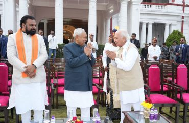 Honorable Governor meeting Honorable Dignitaries at the event.