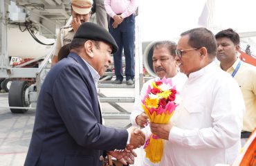 Honorable Governor of Bihar (Nominated) Lt Gen Shri Syed Ata Hasnain (Retd.) was welcomed on his arrival in Patna.