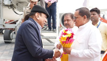 Honorable Governor of Bihar (Nominated) Lt Gen Shri Syed Ata Hasnain (Retd.) was welcomed on his arrival in Patna.