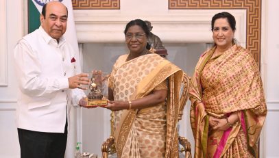 माननीय राज्यपाल ने माननीय राष्ट्रपति से शिष्टाचार मुलाकात की।