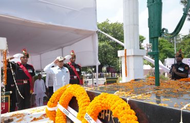 माननीय राज्यपाल ने कारगिल विजय दिवस के अवसर पर अमर शहीदों को नमन किया।