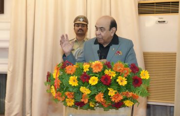 Hon'ble Governor addressing the people at the event.