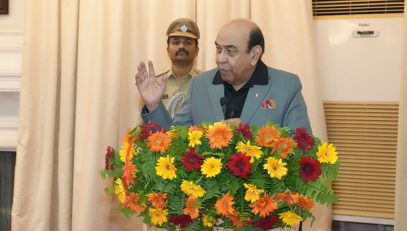 Hon'ble Governor addressing the people at the event.