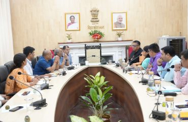 राज्य विश्वविद्यालयों के युवा शिक्षकों के लिए आयोजित होने वाली छह-दिवसीय शोध पद्धति प्रशिक्षण कार्यशाला के संबंध में बैठक।