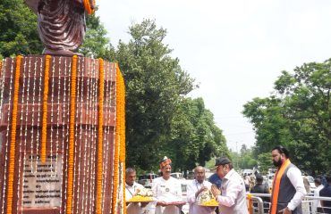 Hon'ble Governor paid homage to former Chief Minister Late B.P. Mandal on his birth anniversary.