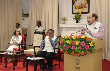 Hon'ble Governor addressing the people at the event.