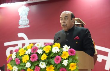 Hon'ble Governor addressing the people at the event.