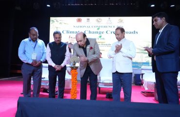 Hon'ble Governor inaugurated the event by deep prajwalan.