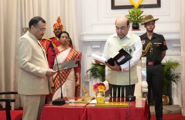 Hon'ble Governor administered the oath of office to Shri Anjani Kumar Singh as State Information Commissioner.