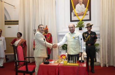 Hon'ble Governor administered the oath of office to Shri Anjani Kumar Singh as State Information Commissioner.