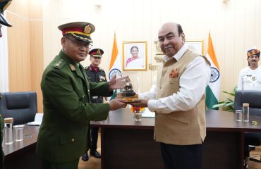 Hon'ble Governor felicitating Myanmar Army Officer.
