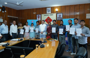 माननीय मुख्यमंत्री, उत्तराखंड सरकार द्वारा परिवहन विभाग, उत्तराखंड में चयनित सहायक लेखाकारों को नियुक्ति पत्र वितरित किये गये  ( दिनांक:17-04-2025)