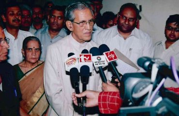 उत्तराखंड के महामहिम राज्यपाल देहरादून कार्यालय में ड्राइविंग लाइसेंस के लिए भ्रमण