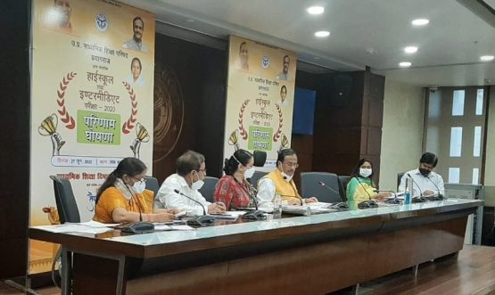 Dr Dinesh Sharma Releasing the Result