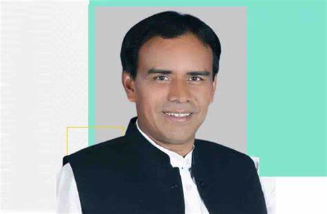 Shri. Dhan Singh Rawat
