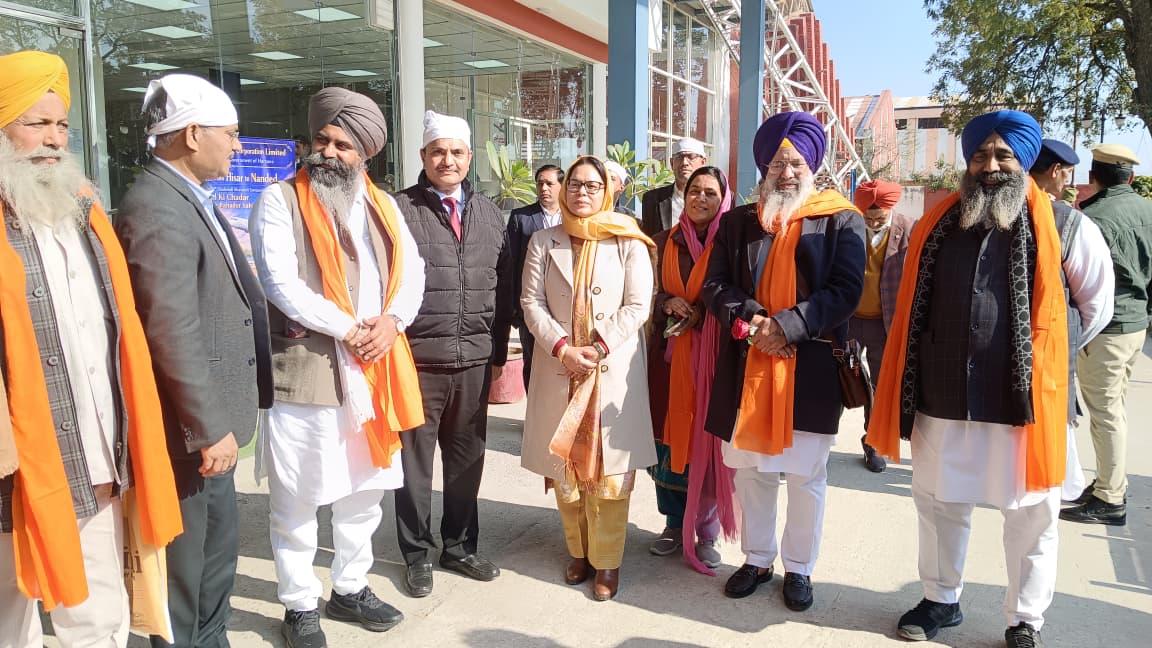 Officers with Sangat to Nanded