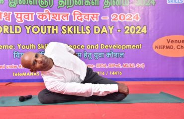 Resource Person Shri.Jothi Arumugam, Master Coach, Myholism, delivering the topic on Life Skills and Yoga Towards sustainable Mental Health for PwDs