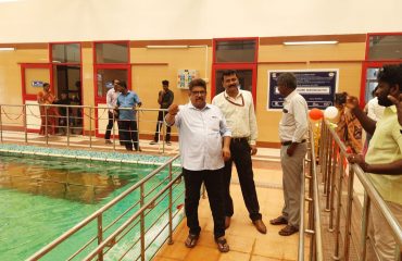 Dr Nachiketa Rout Director NIEPMD briefing the funciton of Hydrotherapy pool to Shri S S Balaji – MLA Tiruporur Constituency