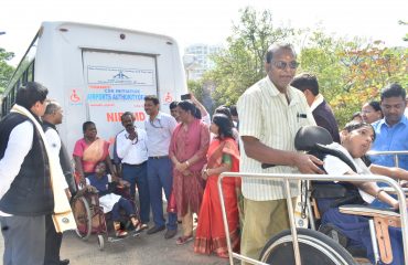 Dr.Nachiketa Rout, Director NIEPMD briefing the features of Accessiblity Bus to the Standing Committee Members