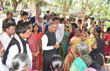 Shri.P.C.Mohan, Chairperson, Standing Committee on Social Justice and Empowerment, along the other parliamentarians interaction with the Parents of Persons with Multiple Disabilities