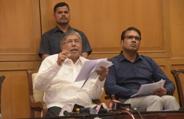 Press Briefing by Hon'ble Minister of Textile, Shri. Chandrakant Patil and Secretary Textile, Shri. Virendra Singh