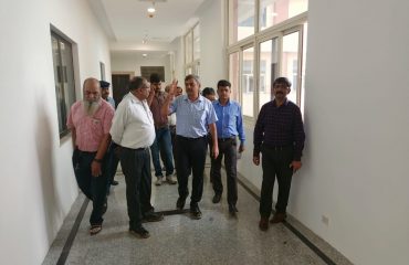 Secretary, MoHUA Sh. Manoj Joshi inspecting GIP, Minto Road, New Delhi