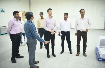 भारत सरकार मुद्रणालय, मिंटो रोड, नई दिल्ली का आवासन और शहरी कार्य माननीय राज्य मंत्री द्वारा निरीक्षण । (19)