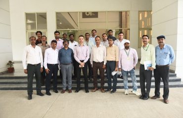 भारत सरकार मुद्रणालय, मिंटो रोड, नई दिल्ली का आवासन और शहरी कार्य माननीय राज्य मंत्री द्वारा निरीक्षण । (22)