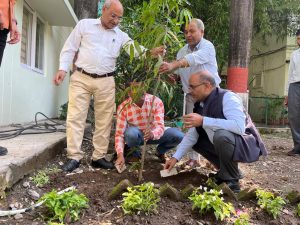 Shri Vinay Kumar Ruhela, Vice Chairman of State Disaster Management Advisory Committee, took the meeting