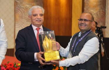 502736135_1931679780915349_7374931373468339742_n