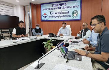 Chief Secretary Reviews Rainfall Situation at SEOC, USDMA (6)
