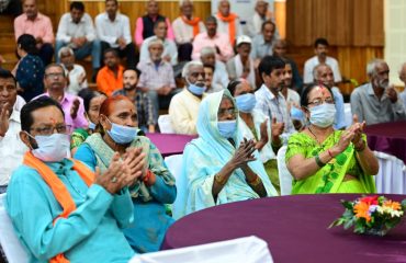 In the “Mukhya Sevak Samvad” program organized on 04-09-2025, the Chief Minister directly interacted with senior citizens and Divyangjans.