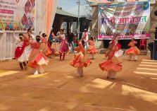 The district administration in Almora organized a three-day (March 9-11, 2025) drug-free Holi festival, which was inaugurated by Honorable Union Minister of State Ajay Tamta.;?>