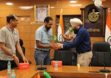 हरियाणा के नेशनल इंफॉर्मेटिक्स सेंटर में स्वतंत्रता दिवस समारोह आयोजित किया गया।;?>