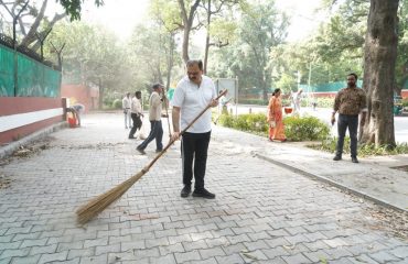 Mega Cleanliness Drive under 'SHS-2023 at Jaisalmer House on 1st Oct 2023