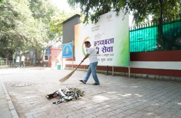 Mega Cleanliness Drive under 'SHS-2023 at Jaisalmer House on 1st Oct 2023